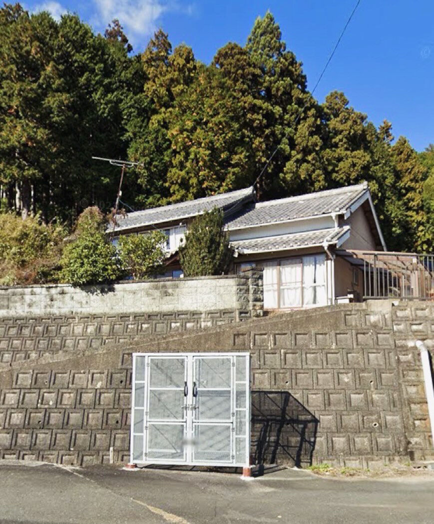 【新城市　Ｈ様邸建物解体工事・防草シート施工】